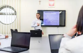 Vincentas Polas taikomųjų mokslų akademija Lubline Ekonomika